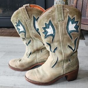 Frye Women's Western Boots - Tan and Teal